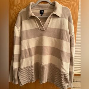 GAP Women's V-Neck Striped Sweater - Beige and Cream